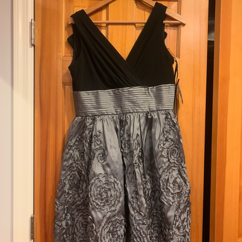 V neck black and sliver dress, knee length